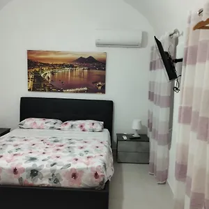 Apartamento Il Di Gilda, Nápoles